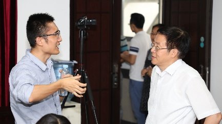 出席本次会议的专家和领导包括
